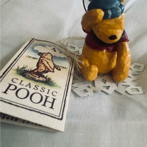 Disney Winnie The Pooh ornament. NEW w tags.